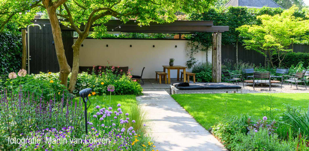 tuinontwerp-stadstuin-zeist-overkapping-overkapt-terras-4-tuinarchitectuur-denkers-in-tuinen-1024x502
