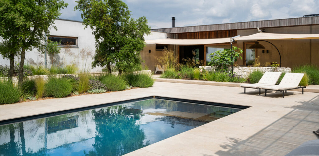 exclusieve tuin in mediterrane sfeer